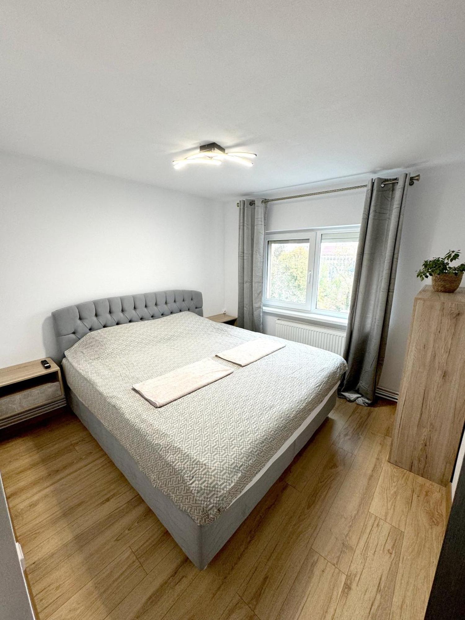 Ultracentral Apartment Тыргу-Жиу Экстерьер фото